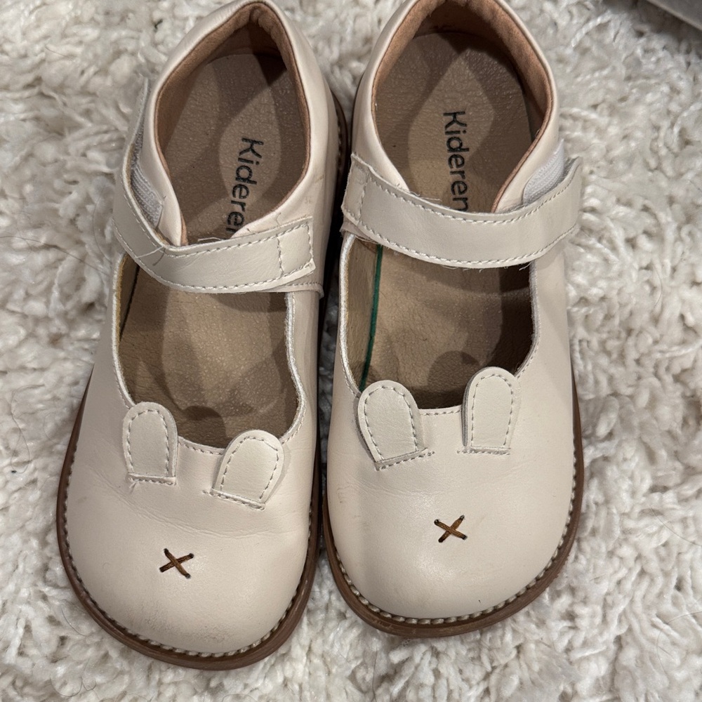 Bunny Maryjane  Kids Shoes size 10.5 toddler